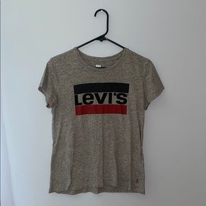 Levi’s Tee